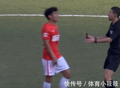 郑智|火爆!41岁郑智与1米91壮汉对骂,挑衅对手要干架,大佬范十足