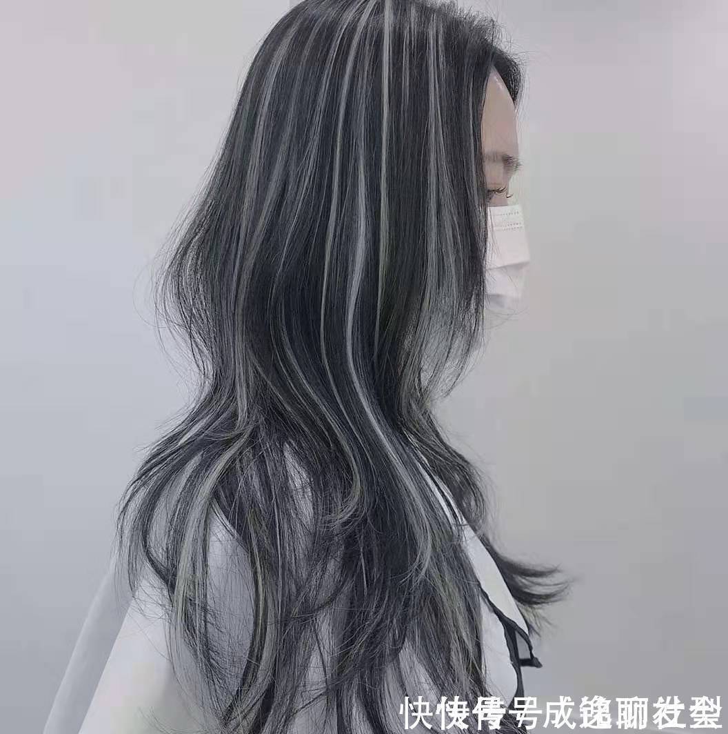 头发|还在为白发多而发愁?这些网红却专门染花白发,的确很潮的感觉