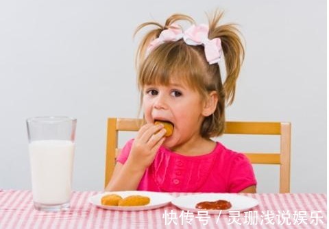 宝妈|宝宝早晨先吃饭还是先喝奶?很多宝妈都搞错顺序了,别不在意