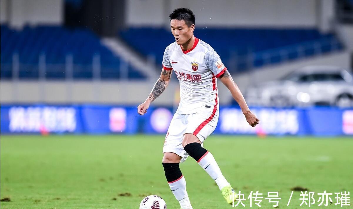 主力|中超冠军队主力中卫加盟上港,本赛季却表现不佳,未来急需爆发
