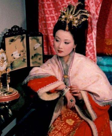 荣国府&王熙凤顺利协理宁国府,是贾珍为了掩盖秦可卿的死因,设的一个局