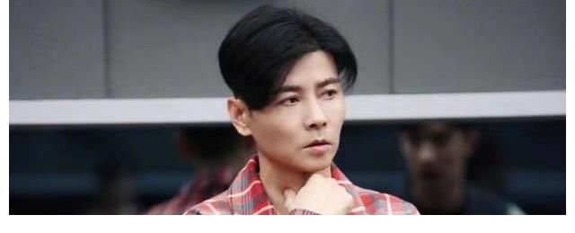 张晋|《披哥》从“没人要”到香饽饽，张晋的逆袭，让多少队员脸红？