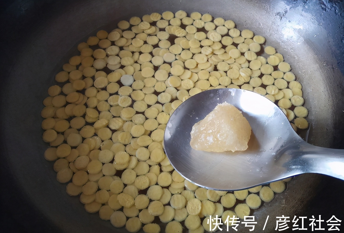 水淀粉|香甜好喝的玉米鸡蛋羹，细腻甜香，天天喝都不腻