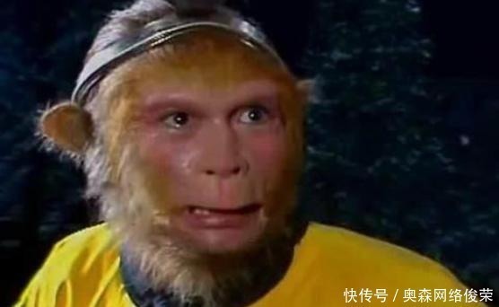 |猴子闹天宫把玉帝吓得趴桌底？笑话！看玉帝座下镇压着什么魔王？