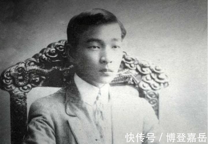 林语堂!他本想在鲁迅面前秀一把知识,结果鲁迅骂他,你算个什么东西!