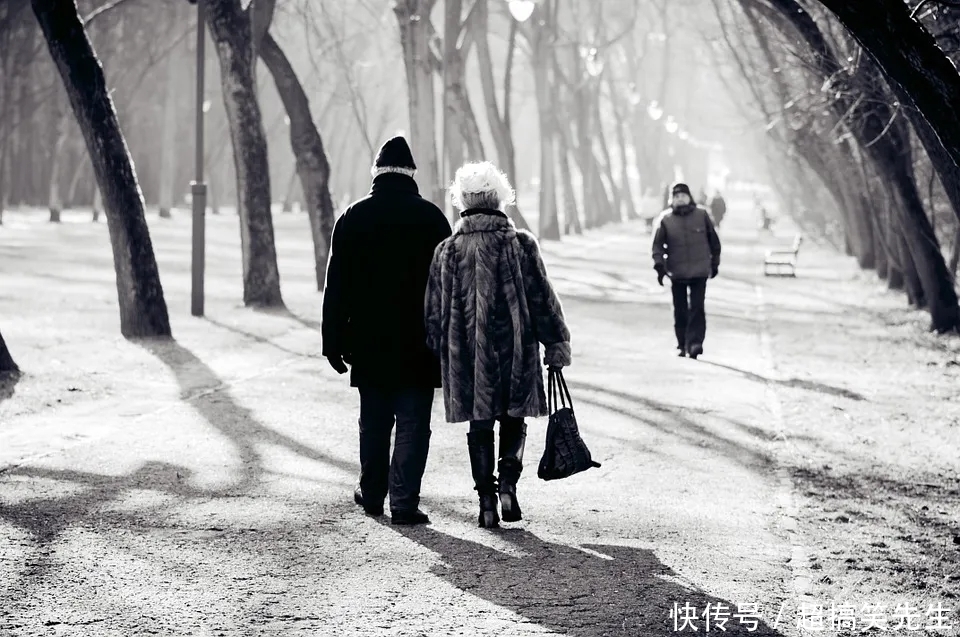 坏习惯|吃饭这几个坏习惯,让你吃出一身问题,快告知家人