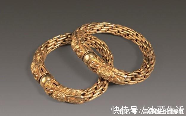 雍正@现代时尚设计师的灵感很多都来源于雍正《十二美人图》,不信你看