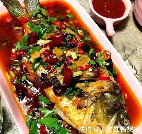 鲫鱼|受家人欢迎的几道家常菜，实惠美味，回家做给家人尝尝！