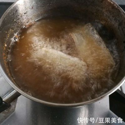 早晨来一碗干炸舟山带鱼,大人小孩都爱吃