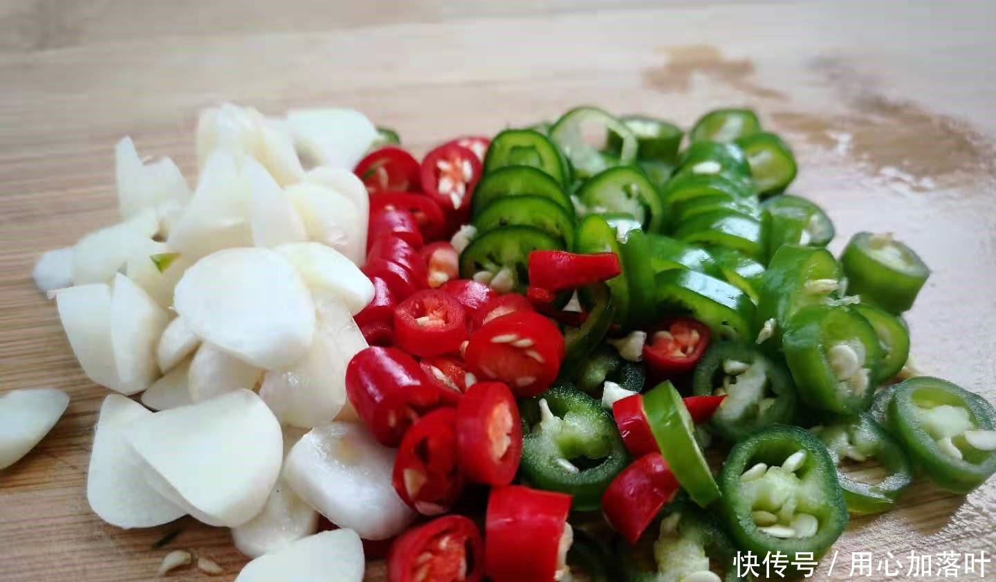 靠边站|夏天黄瓜丝瓜靠边站,多吃这瓜,明目解暑降三高,中老年人要多吃!