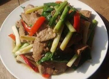  它是天然的“补血高手”，每天炒一盘，气血足了，脸色越来越红润