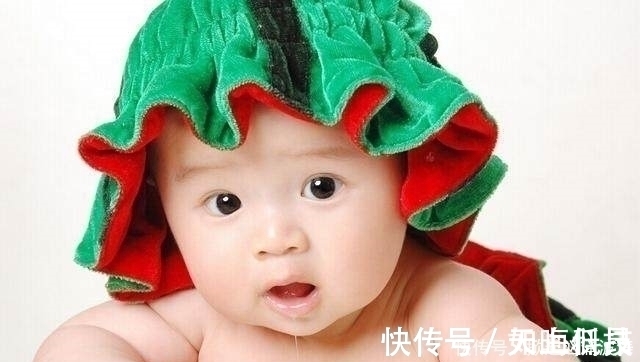 宸妈|宝宝不停流口水,妈妈还以为是在出牙?别让你的无知害宝宝受罪!