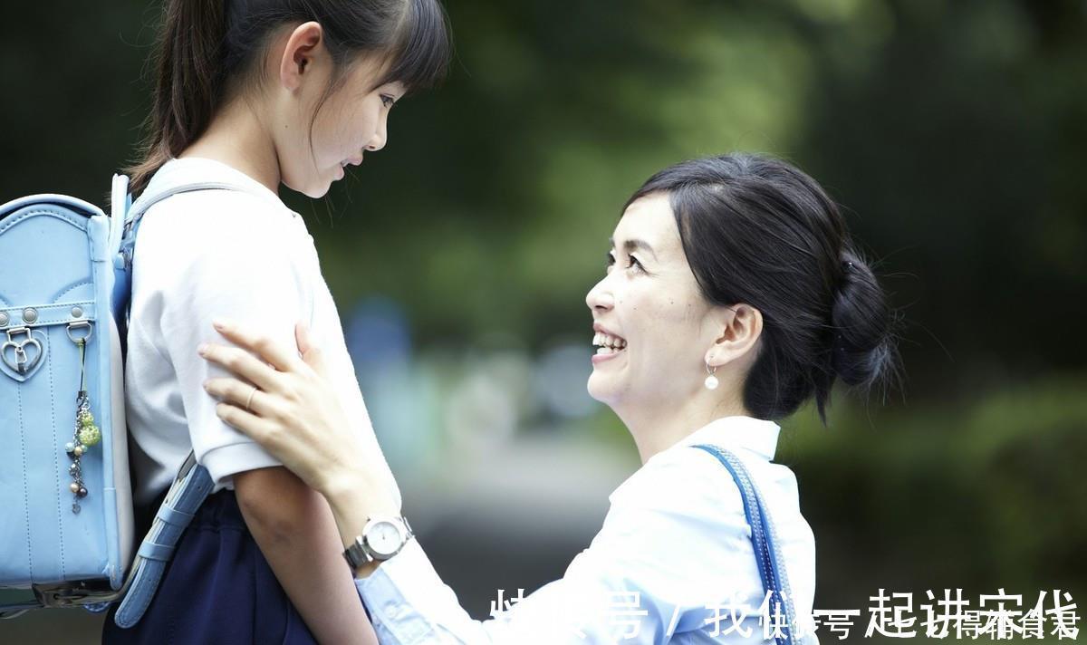 亲子关系|孩子埋怨作业多,妈妈的两种不同做法,孩子过上了两样不同人生
