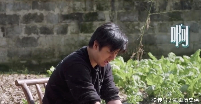 《向往的生活5》第6人出现,频繁出现在镜头之中,合照还稳坐C位