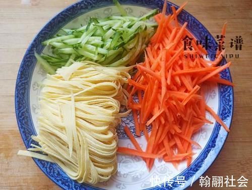 年夜饭精选6道凉拌菜,做法简单,清口解腻,端上桌一会儿就光盘
