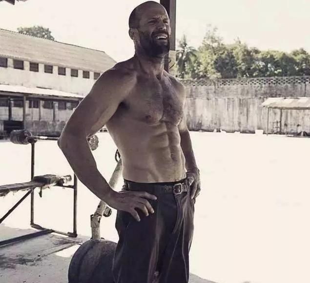 虐背|有一种背,叫杰森斯坦森的“大神背”,附高效虐背教程