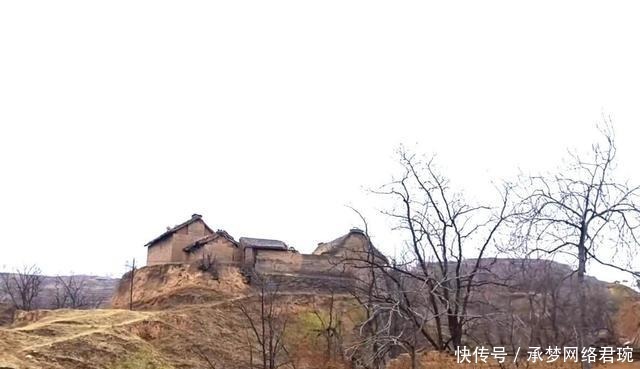 山西200年地主大院，村民将地主扔下悬崖，抢光了屋里的宝物