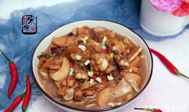 春天最该吃的1道菜,炖一炖就熟,好吃不上火,又鲜又解馋!