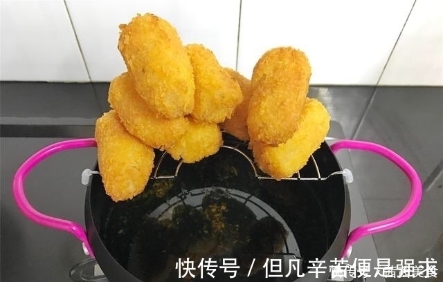 香蕉糕|3根香蕉,2个鸡蛋,简单一搅,做孩子爱吃的小零食,外脆里软