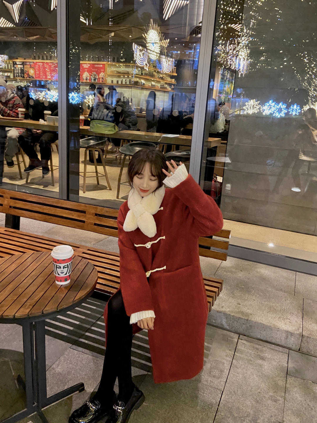 穿搭 这些才是红色大衣的正确搭法,经典稳重又有气场,让你美出新高度