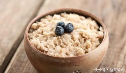 小肚子|女生起床后吃4种“食物”,清宿便抗衰老,小肚腩悄悄消失了