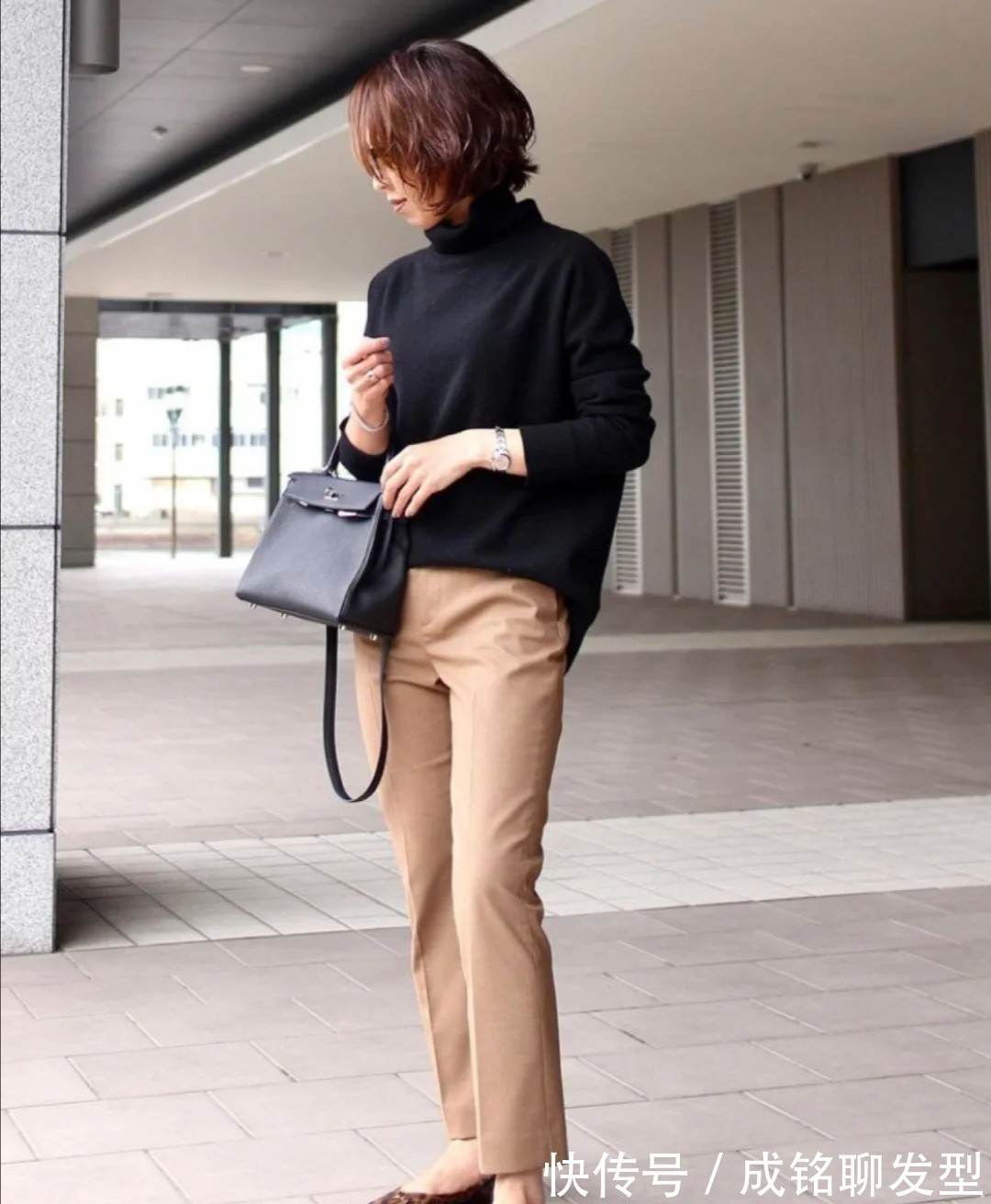 领口|五十岁女人不能错过的毛衣穿搭,简约却不简单,保暖大气显格调