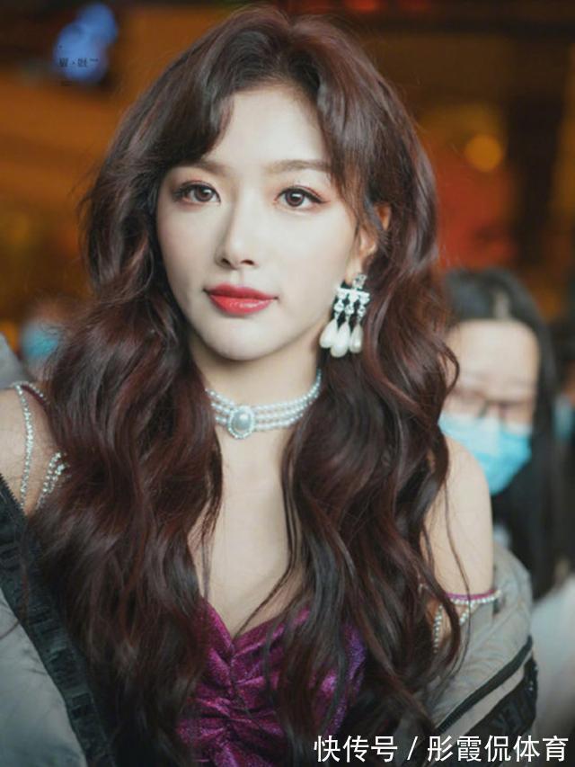 中年|别被发型毁了造型,看起来充满了“大妈感”,换发型推荐这几种