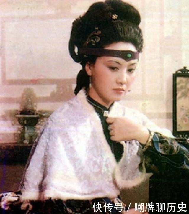 王熙凤|王熙凤明明是迎春的嫂子,为何却从来不关心她?一处细节揭露真相