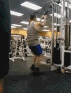 |搞笑GIF:温馨提示:朋友结婚放鞭炮千万别再这样了