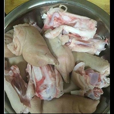 卤味猪蹄鹌鹑蛋