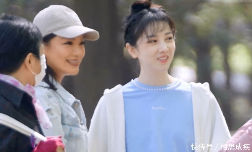 学历|陈小纭去相亲角,却因学历低进不了相亲群,她随后的反应太真实了