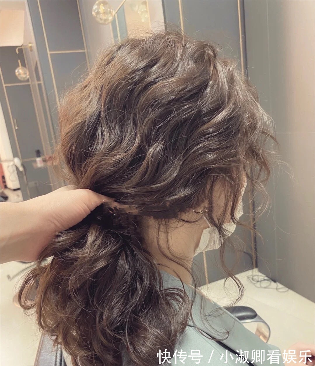 卷发棒 烫发和卷发棒卷发,哪种更伤头发?