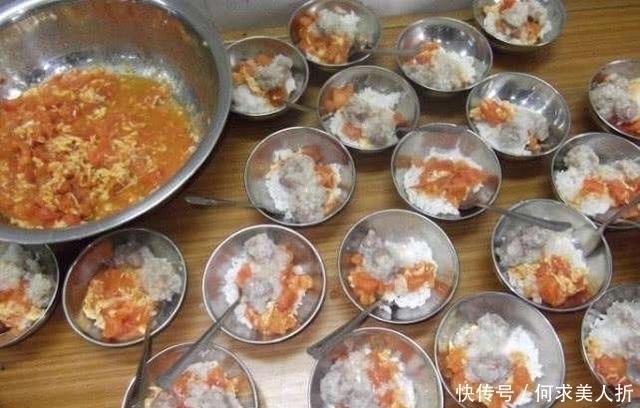 孩子们|孩子总夸幼儿园饭菜香，每顿能吃两碗，看到午餐照后妈妈深受打击