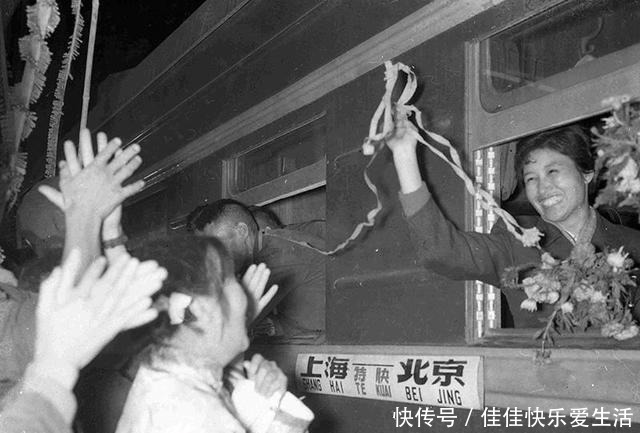 叶兆言深情悼亡母,93岁姚澄去世前还在考60岁学生