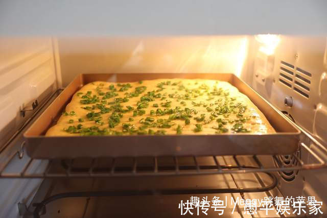 面片|百吃不厌的肉松面包卷,12分钟出炉真省事,早餐可要有口福了