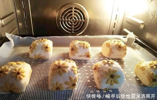 花开富贵，花样面食雏菊馒头，做法简单，造型好看