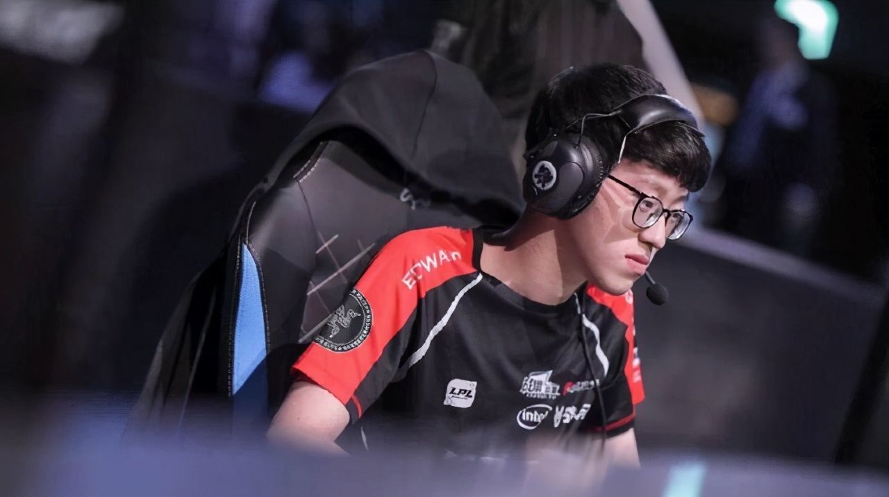 离开|这1天来了？EDG中单Scout欲离开，与LCK多支队伍联系