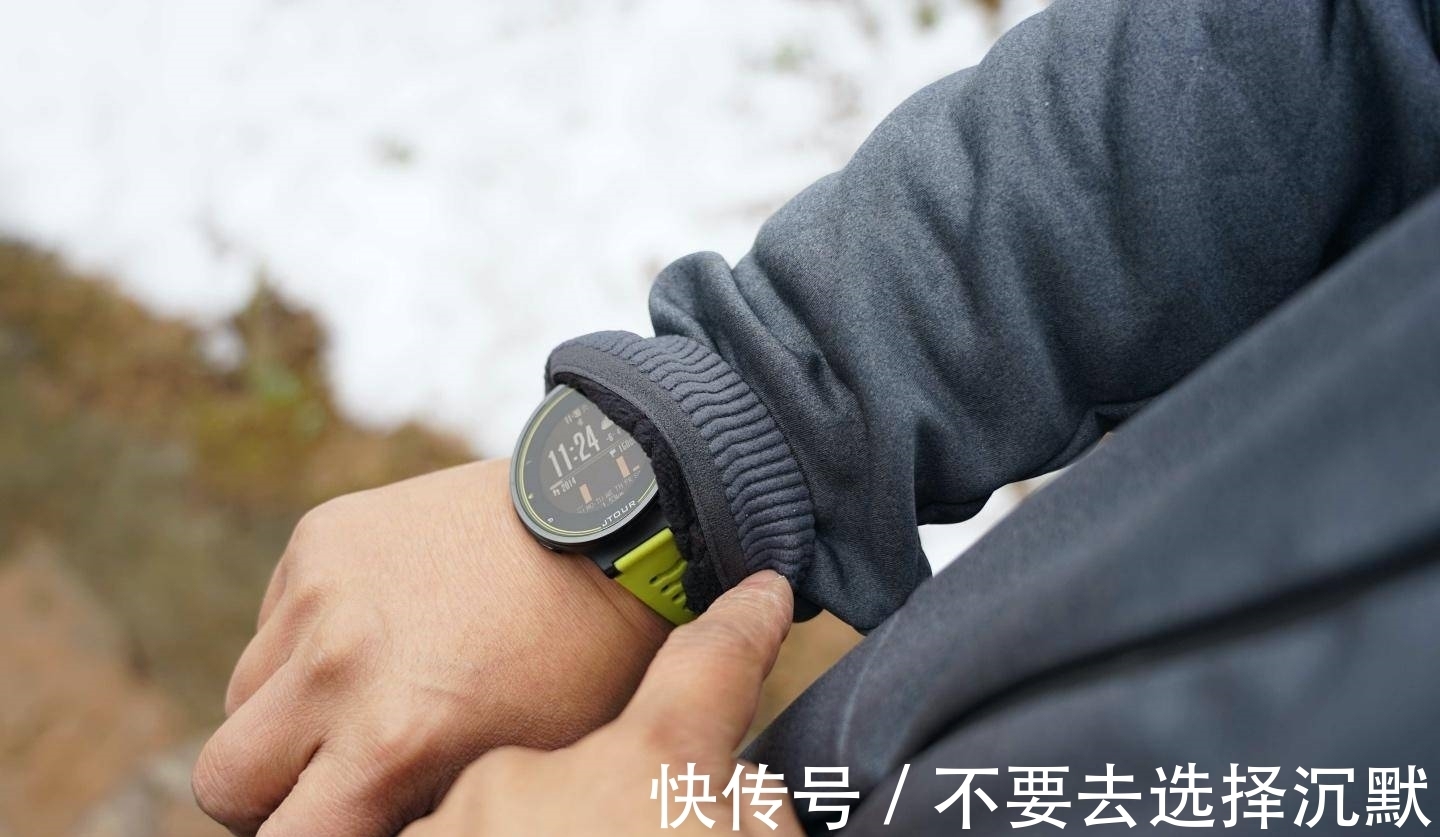 adidas 户外服饰的颜值担当,adidas TERREX连帽夹克外套上手体验