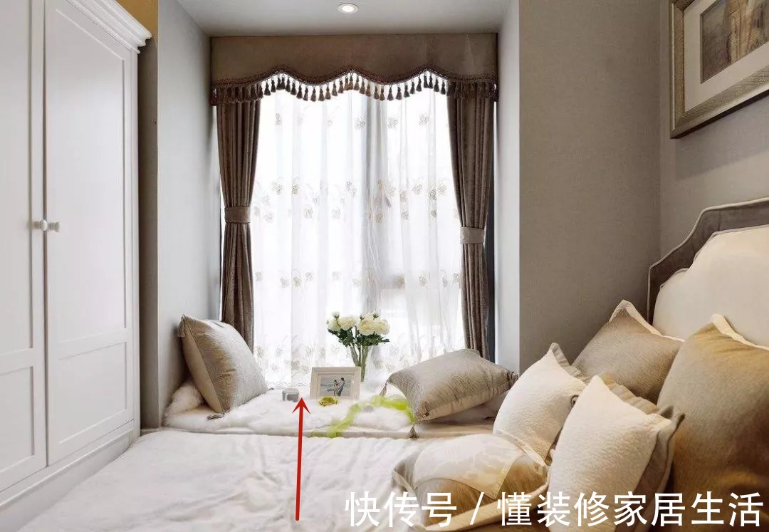 飘窗|设计师教你一招:飘窗两侧打衣柜,收纳翻了倍,还不占卧室面积
