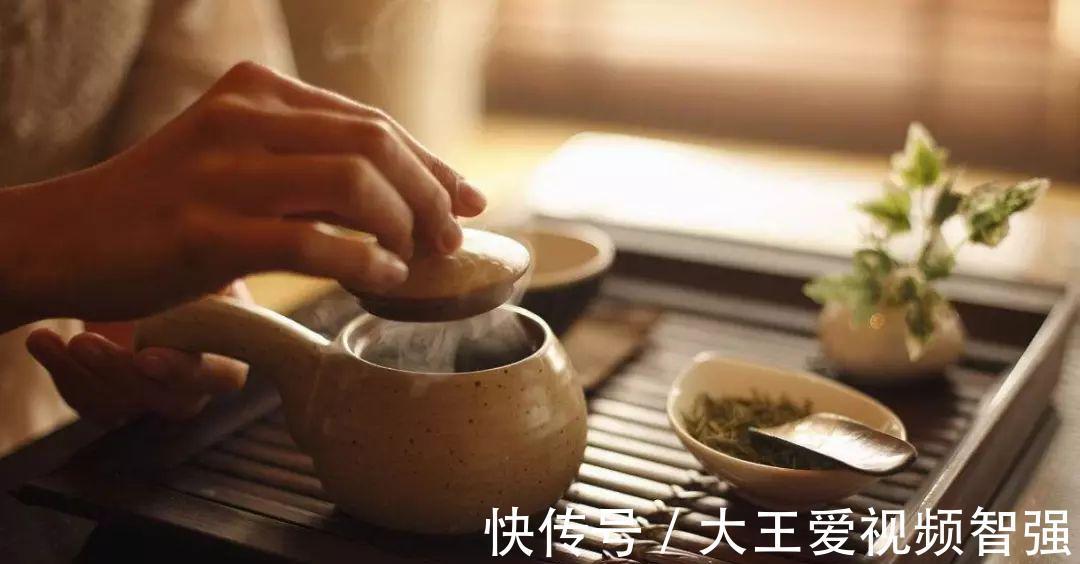 小刘|体内湿气重，浑身难受做好四步，身体会轻松很多