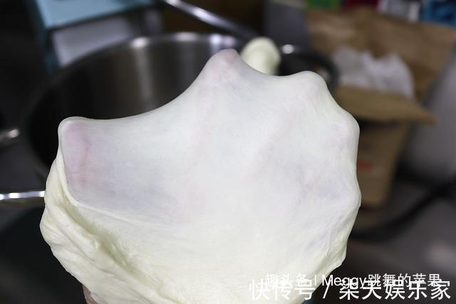 早餐|面包没出炉就满屋飘蒜香,早餐零食不愁了,没菜没酱手撕吃一个