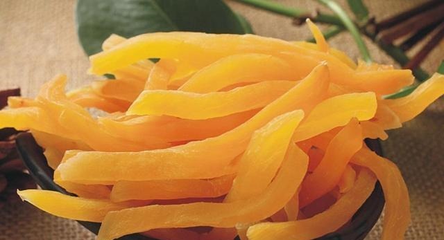 4种蔬菜晒成干，比新鲜的味道更好，冬天拿来炖肉，放1年都不坏