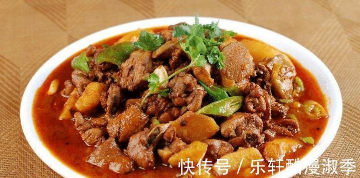 炒鸡怎么做最好吃教您一招,鸡肉滑嫩不腥,味道香浓很下饭