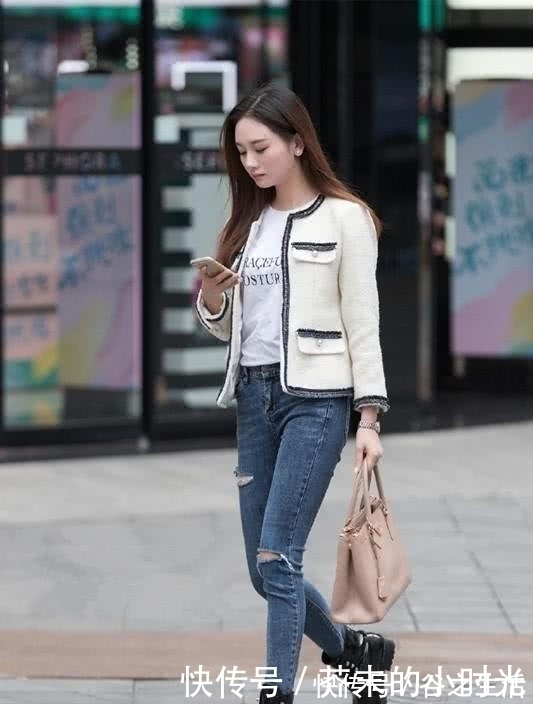 优雅 牛仔裤休闲不失潮流的感觉,整个人看上去非常优雅大方