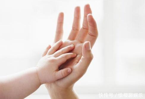 脐痂|多摸摸宝宝这4个部位,聪明睡得香,可惜很多爸妈连碰都不碰