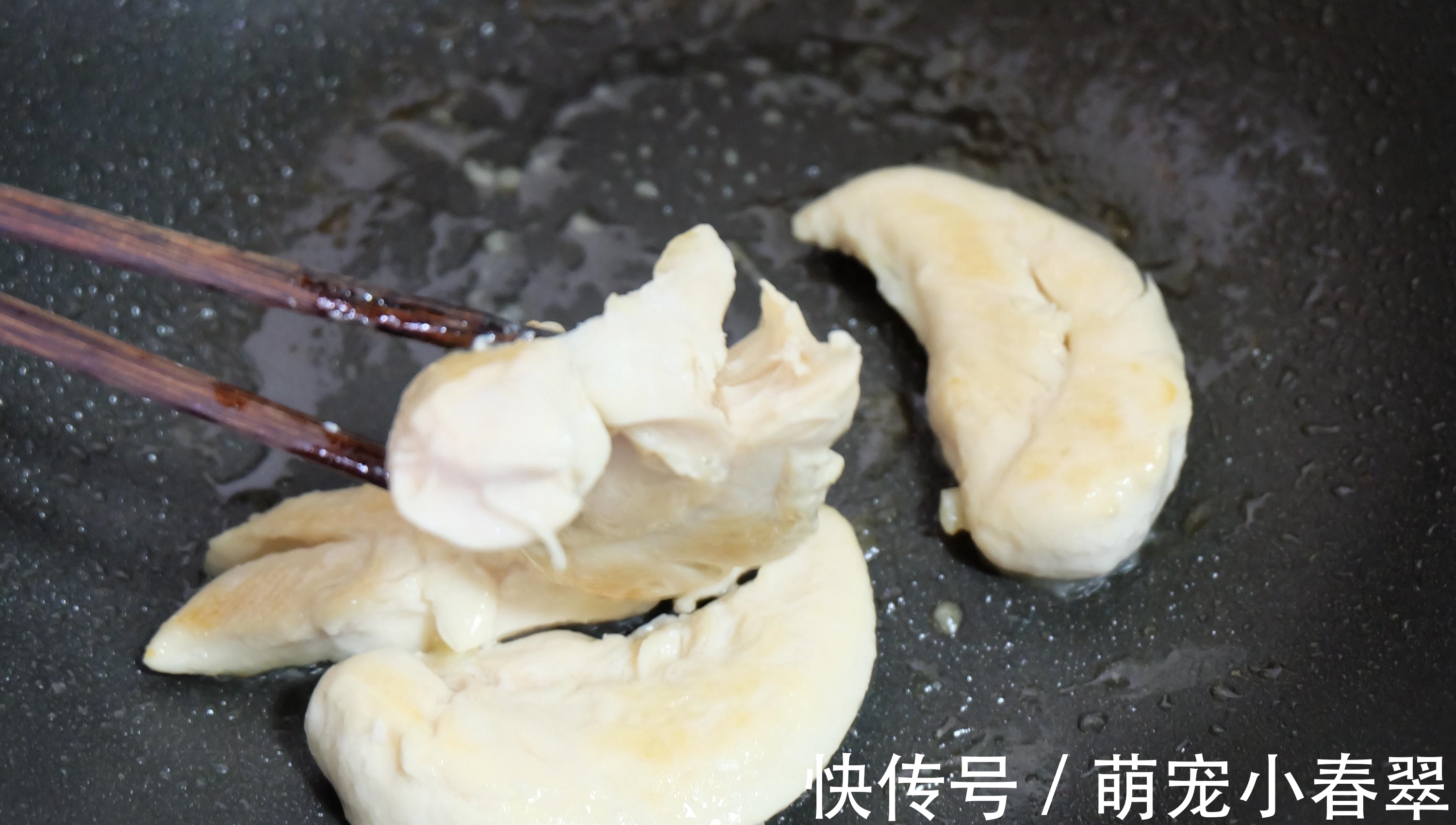 夏天最爱轻食减脂餐，鸡胸肉沙拉做法简单营养丰富，越吃越喜欢