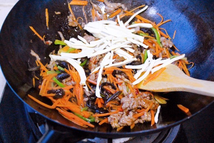 能让人多吃2碗饭的鱼香肉丝，开胃解馋还下饭，上桌就被抢光