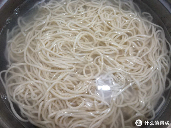 搅拌均匀|夏天面条就该这么吃,清凉爽口,全家人都爱吃,比吃凉皮还过瘾呢