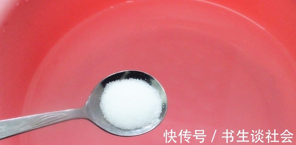 杀菌|大蒜皮是好宝贝,别再扔掉了,教您大蒜皮的3个用法,简单实用