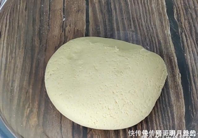 玉米面百吃不厌的做法,做法简单,美味又健康,很好的轻体美食